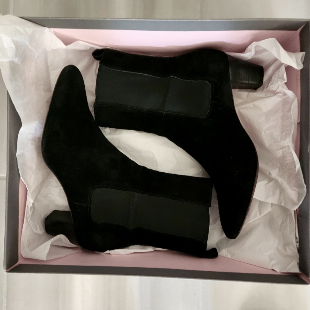 Ann Taylor Suede Boot, Size 8M